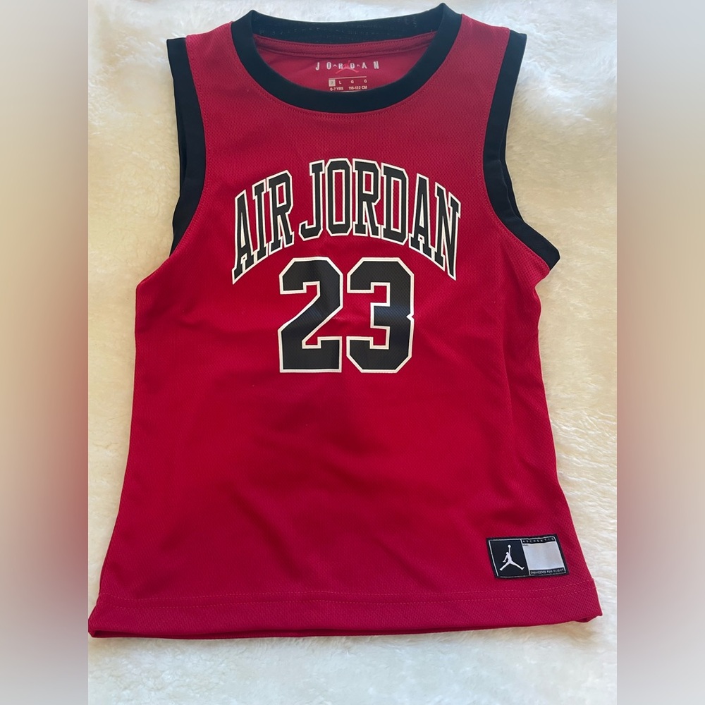 LIKE NEW AIR JORDAN #23 JERSEY RED/BLACK Sz Large 6-7 YRS basketball athletic